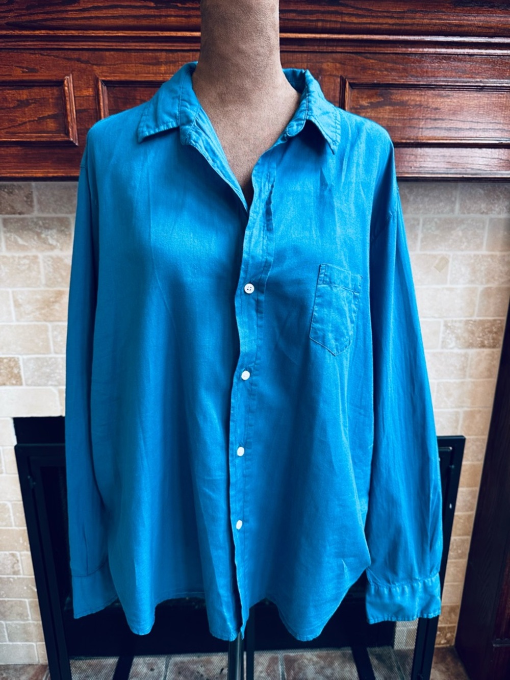 Vibrant Teal Button-Up Shirt by Frank & Eileen XL